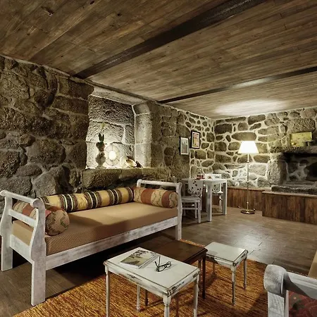 Casa De Louredo * Paredes (Porto)
