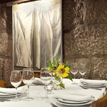 Casa De Louredo Paredes (Porto)