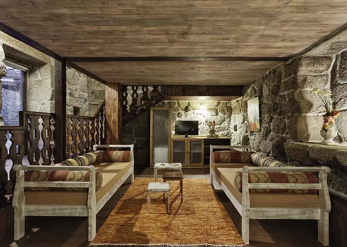 Casa De Louredo Lantgård Paredes (Porto)