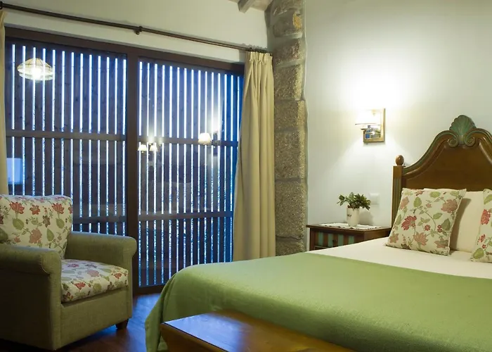 Casa De Louredo Paredes (Porto)