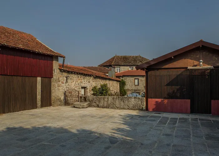 Casa De Louredo Фермерский дом *